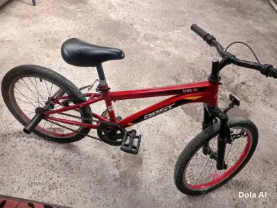 Bicicleta roja - miniatura 3