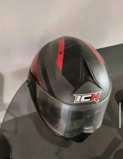 Casco de moto - miniatura 1