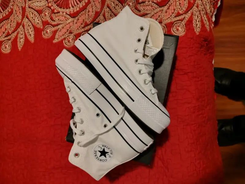 Zapatillas blancas Converse All Star - 2