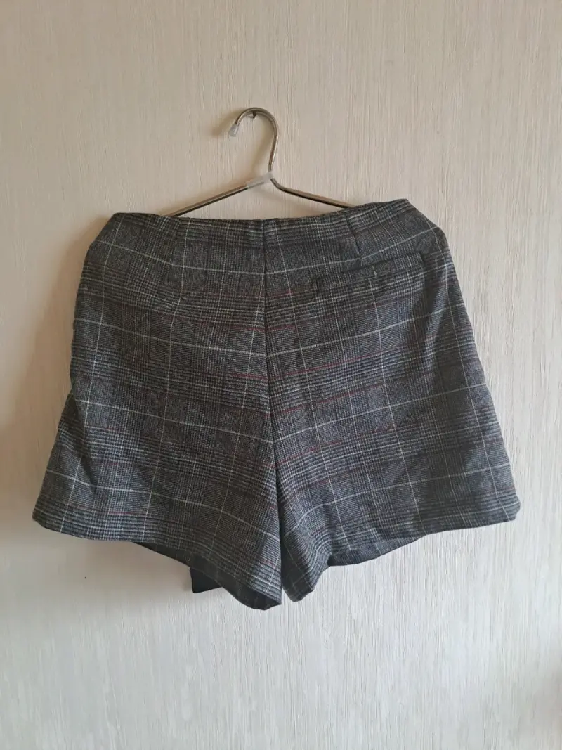 Falda cuadriculada gris - 2