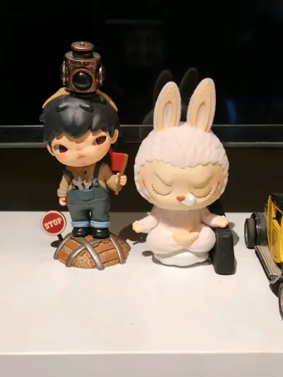 Figuras Pop Mart - miniatura 1