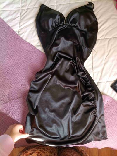 Mini Vestido negro de satén - miniatura 1