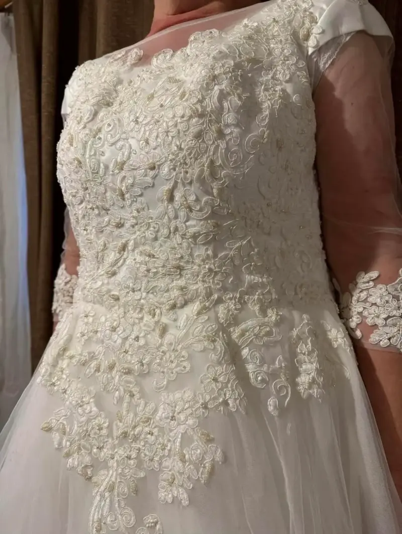 Vestido de novia con encaje - 2