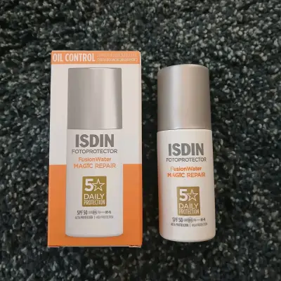 Fotoprotector ISDIN FusionWater SPF 50 - miniatura 1