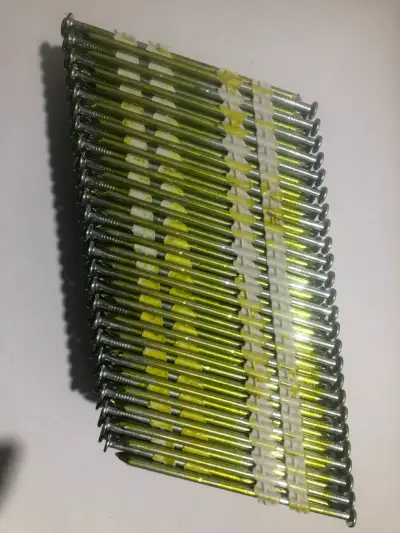 Clavos 90mm de 21 grados en tiras plásticas - miniatura 2