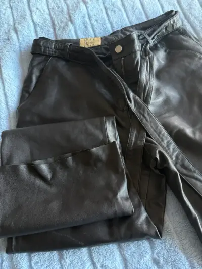 Pantalones de cuero negros Bor Boutique - miniatura 2