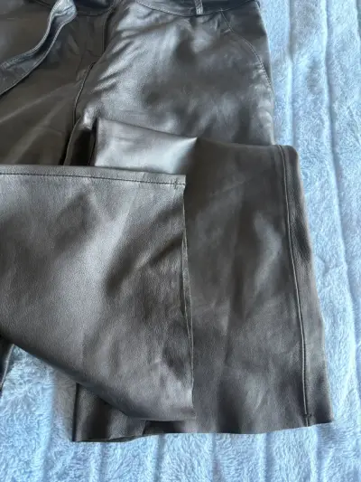 Pantalones de cuero negros Bor Boutique - miniatura 5
