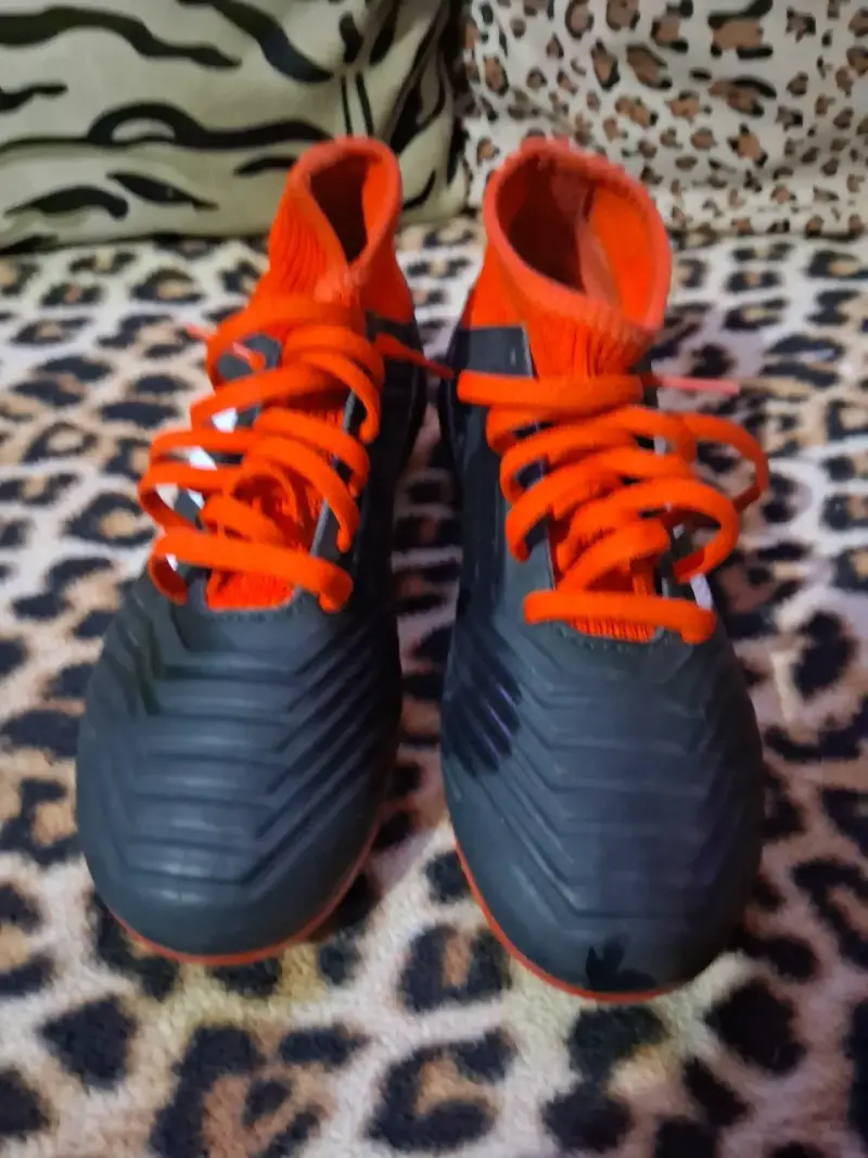 Zapatillas deportivas negras con naranjo - 3