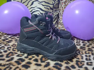 Botas negras de trekking - miniatura 1