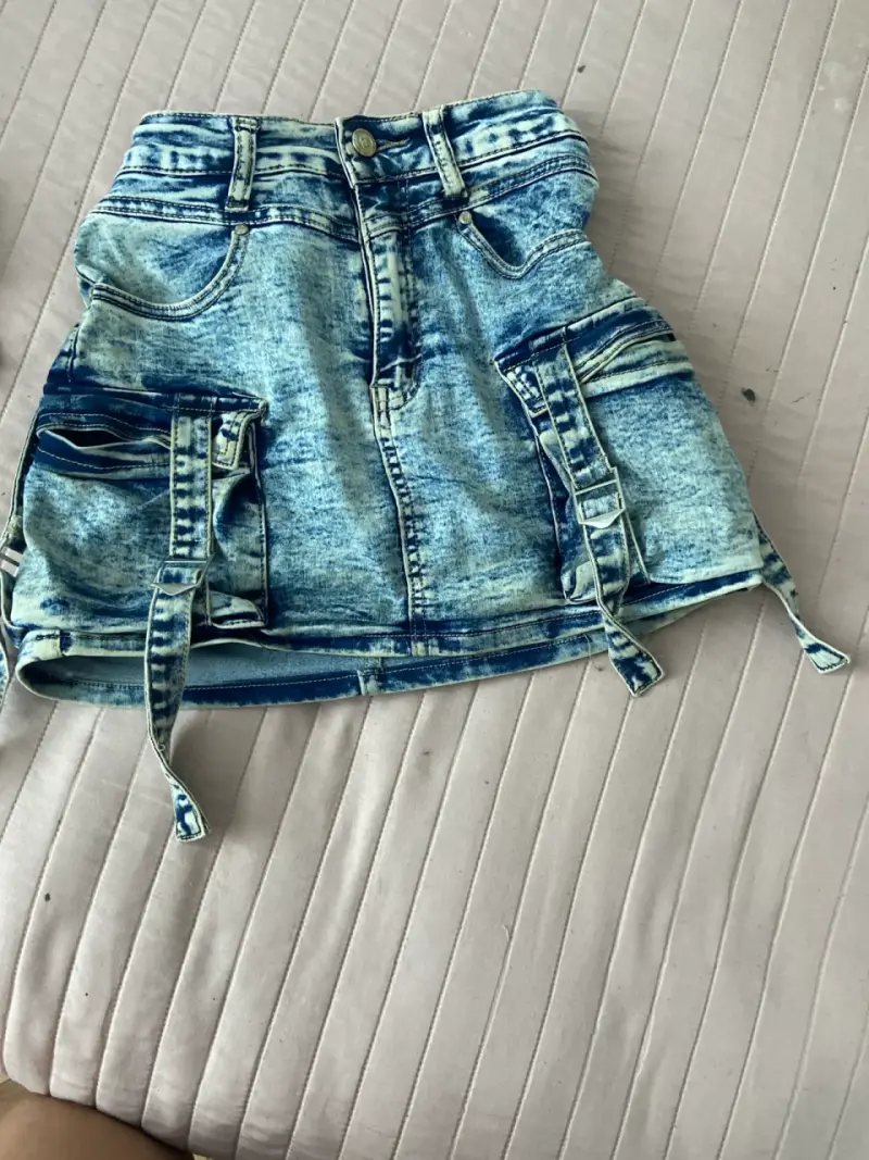 Shorts de mezclilla desgastados - 4