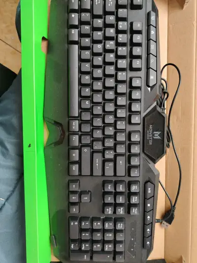 Teclado mecánico retroiluminado - miniatura 3