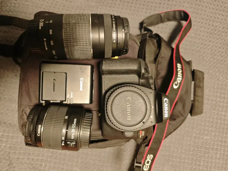 Cámara Canon eos rebel t100 con lentes - 1