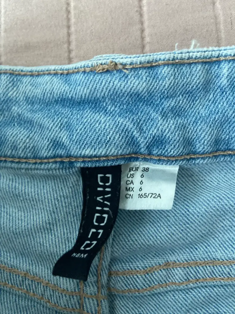 Shorts de mezclilla con borde deshilachado - 5