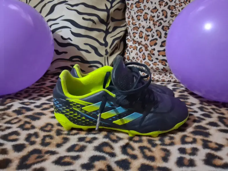 Zapato deportivo negro con verde - 4