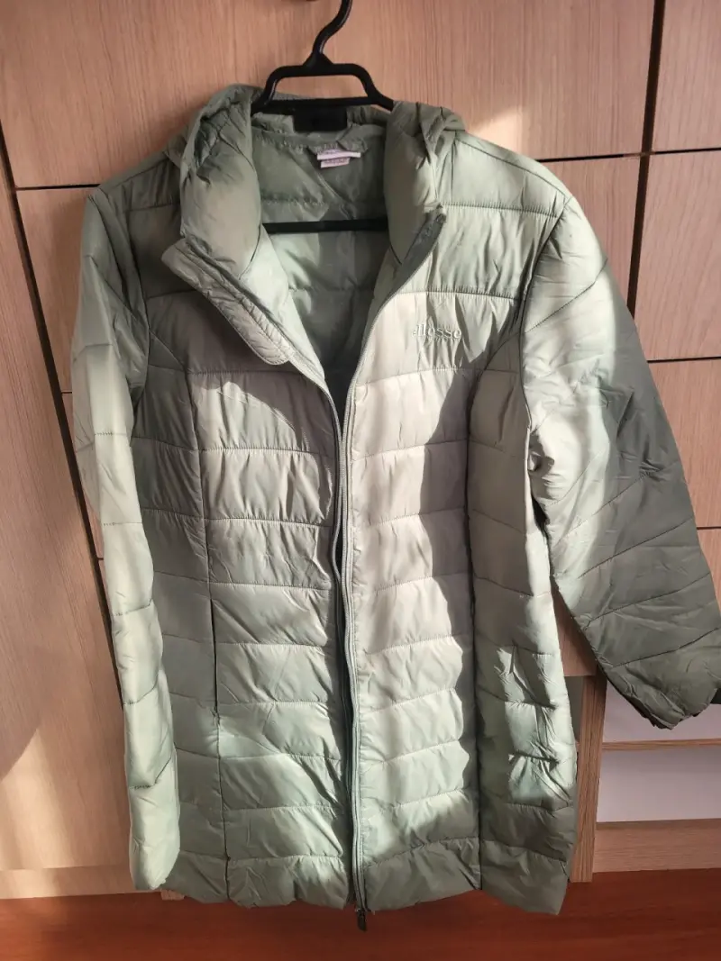 Ropa en buen uso pocas posturas - 3