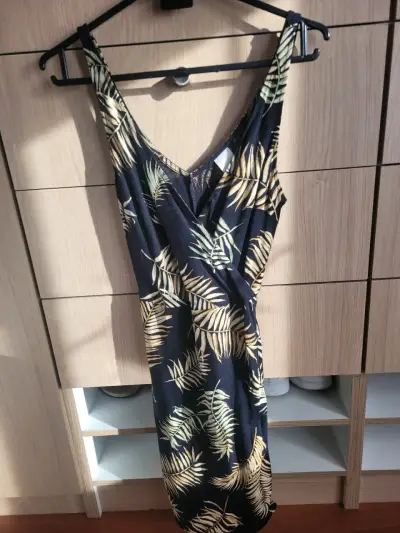 Ropa en buen uso pocas posturas - miniatura 6