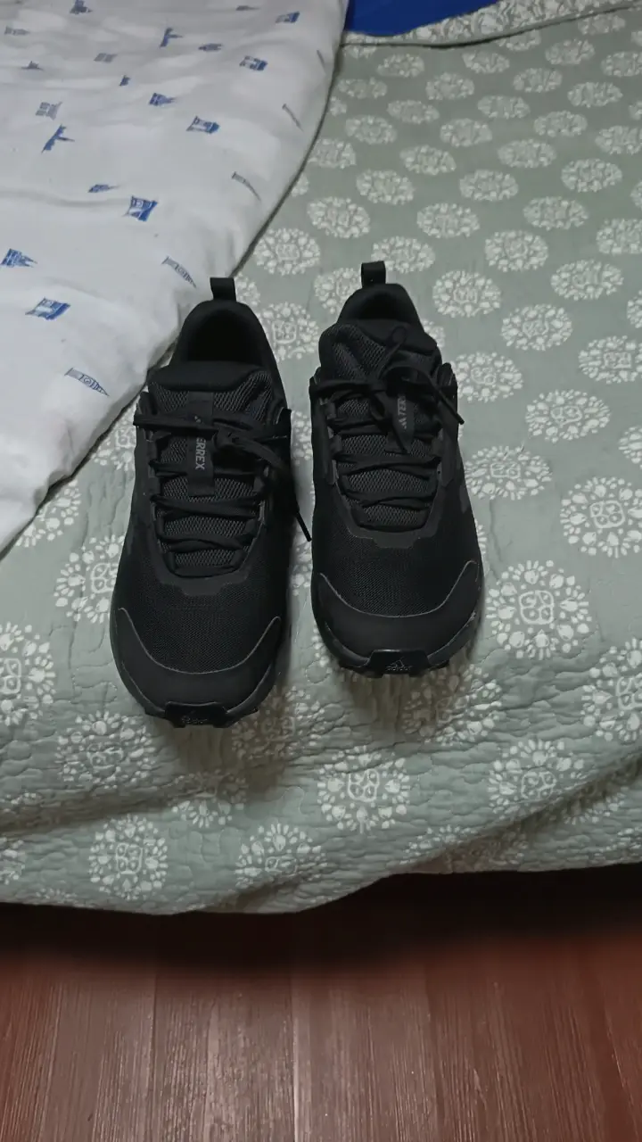 Zapatillas adidas negras talla 8,5US, 26Cm - 2