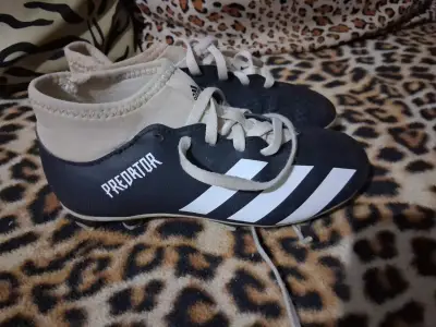 Botines Adidas Predator negros - miniatura 1