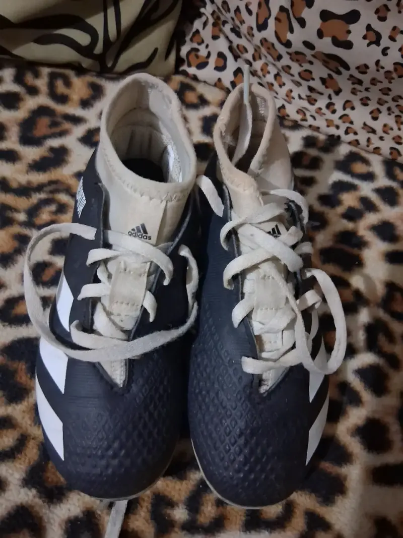 Botines Adidas Predator negros - 2