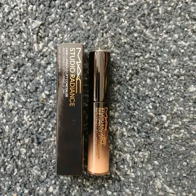 Corrector MAC Studio Radiance - miniatura 3