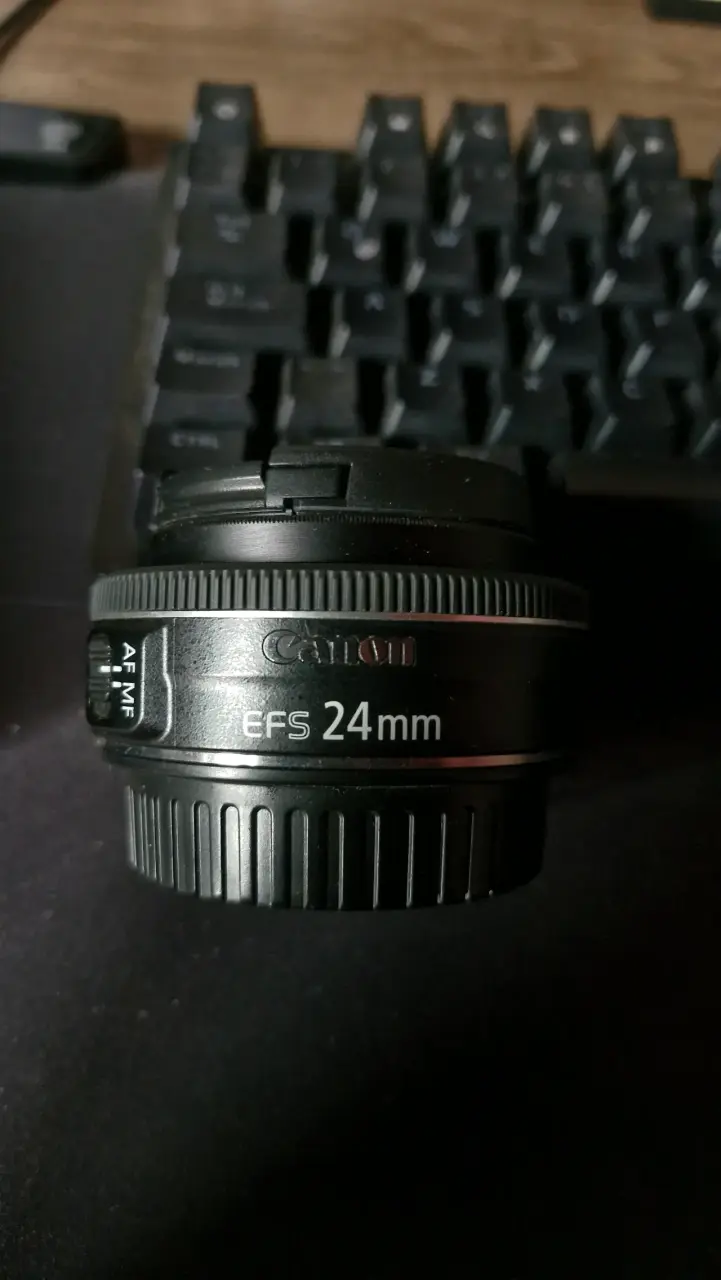 Lente Canon EFS 24mm - 1