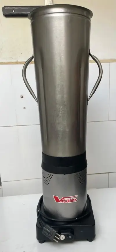 Licuadora industrial de 10litros - miniatura 3