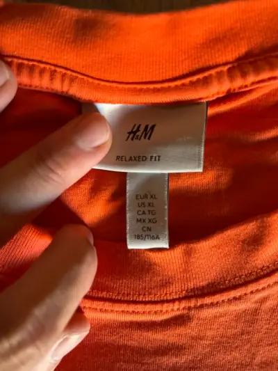 Polera gráfica naranja - miniatura 2