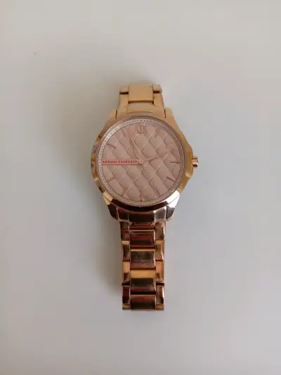 Reloj dorado Armani Exchange - miniatura 1