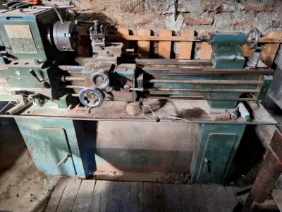 Torno de metal - miniatura 1