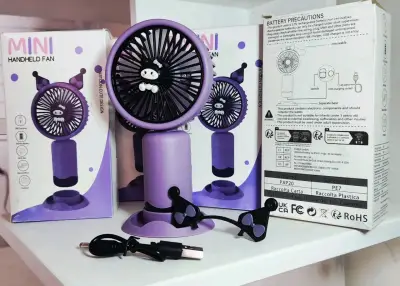 Ventilador de mano Kuromi - miniatura 1