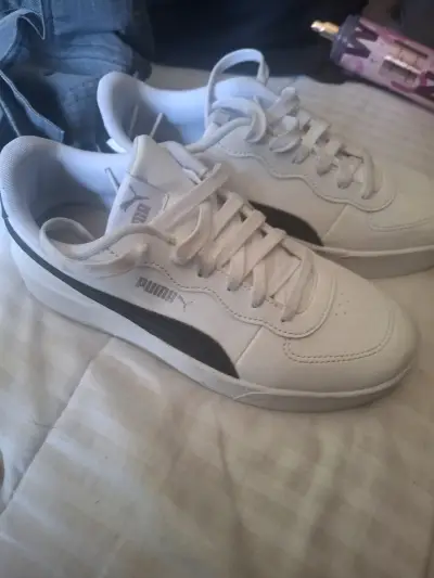 Zapatillas Puma blancas con negro - miniatura 1