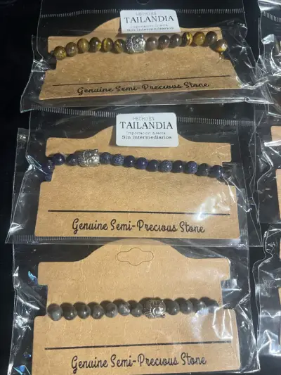 6 Pulseras de piedras variadas - miniatura 4