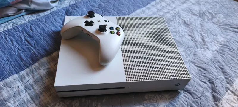 Consola Xbox One S con control - 2
