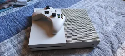 Consola Xbox One S con control - miniatura 2