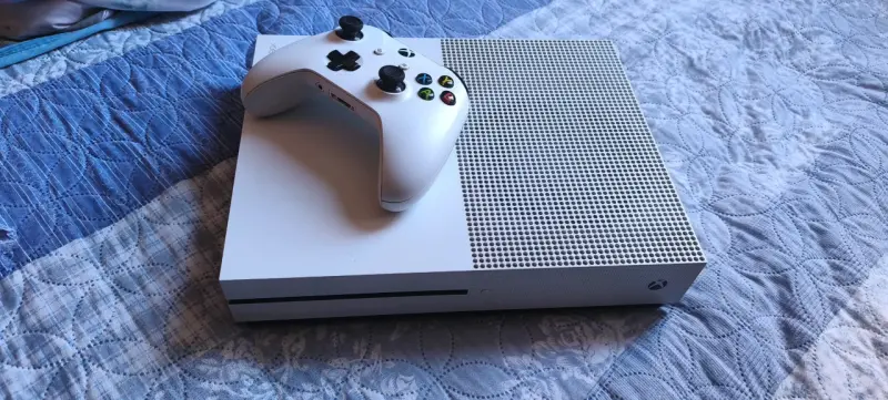 Consola Xbox One S con control - 3