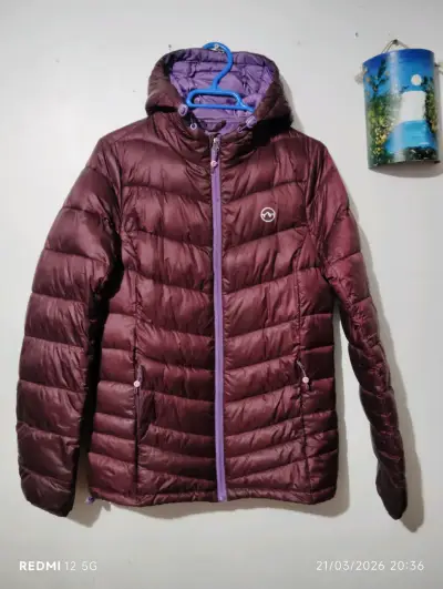 Parka acolchada burdeos para mujer - miniatura 1