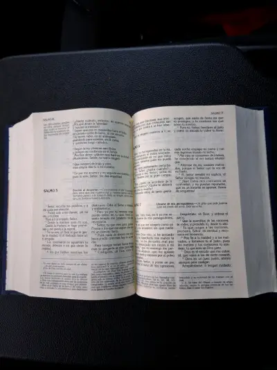 Biblia Latinoamérica azul - miniatura 5