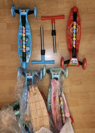 Scooters para niños colores surtidos - miniatura 1