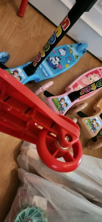 Scooters para niños colores surtidos - miniatura 3