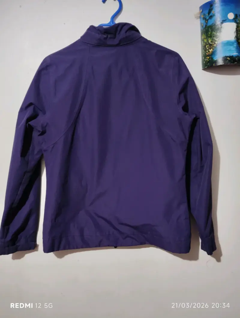 Chaqueta morada impermeable - 3