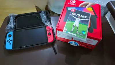 Nintendo Switch con juego FC25 - miniatura 4