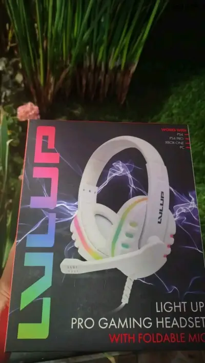 Audifonos gamer blanco con micrófono - miniatura 1