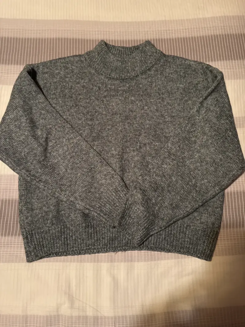 Suéter gris de lana