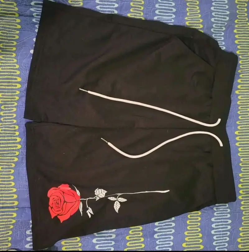 Shorts con estampado de flor - 1