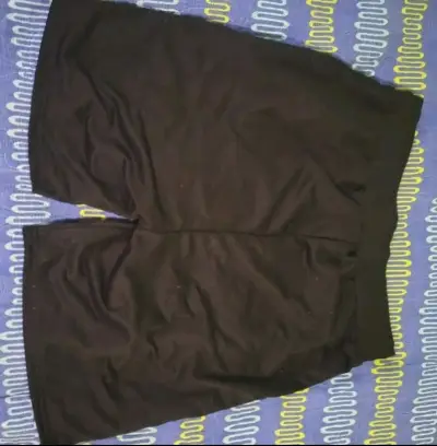 Shorts con estampado de flor - miniatura 2