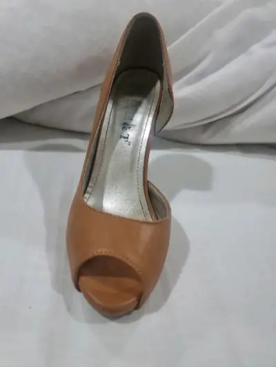 Zapato taco alto marrón - miniatura 1