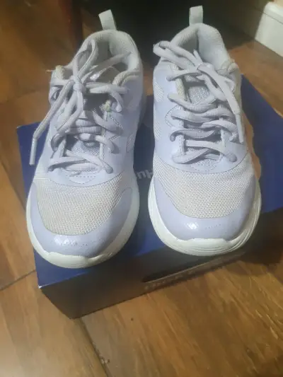 Zapatillas deportivas blancas - miniatura 1