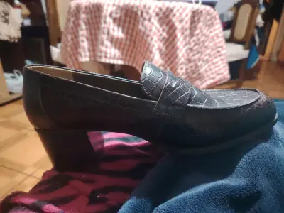 Zapatos mocasines de cuero negro - miniatura 3