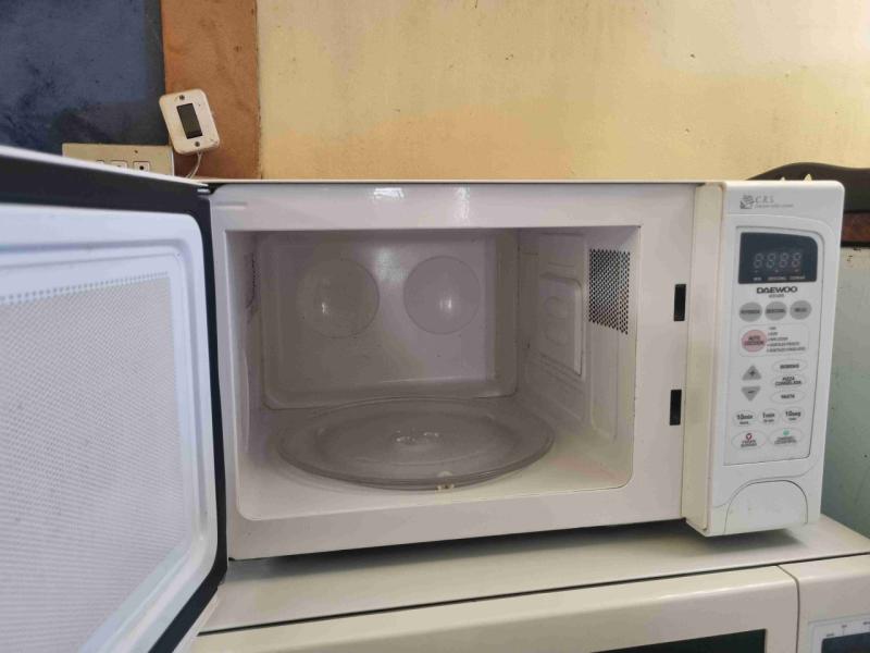 Microondas Daewoo blanco - 3