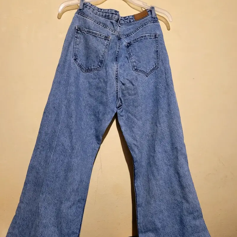 Jeans azul wide leg no es elasticado - 2